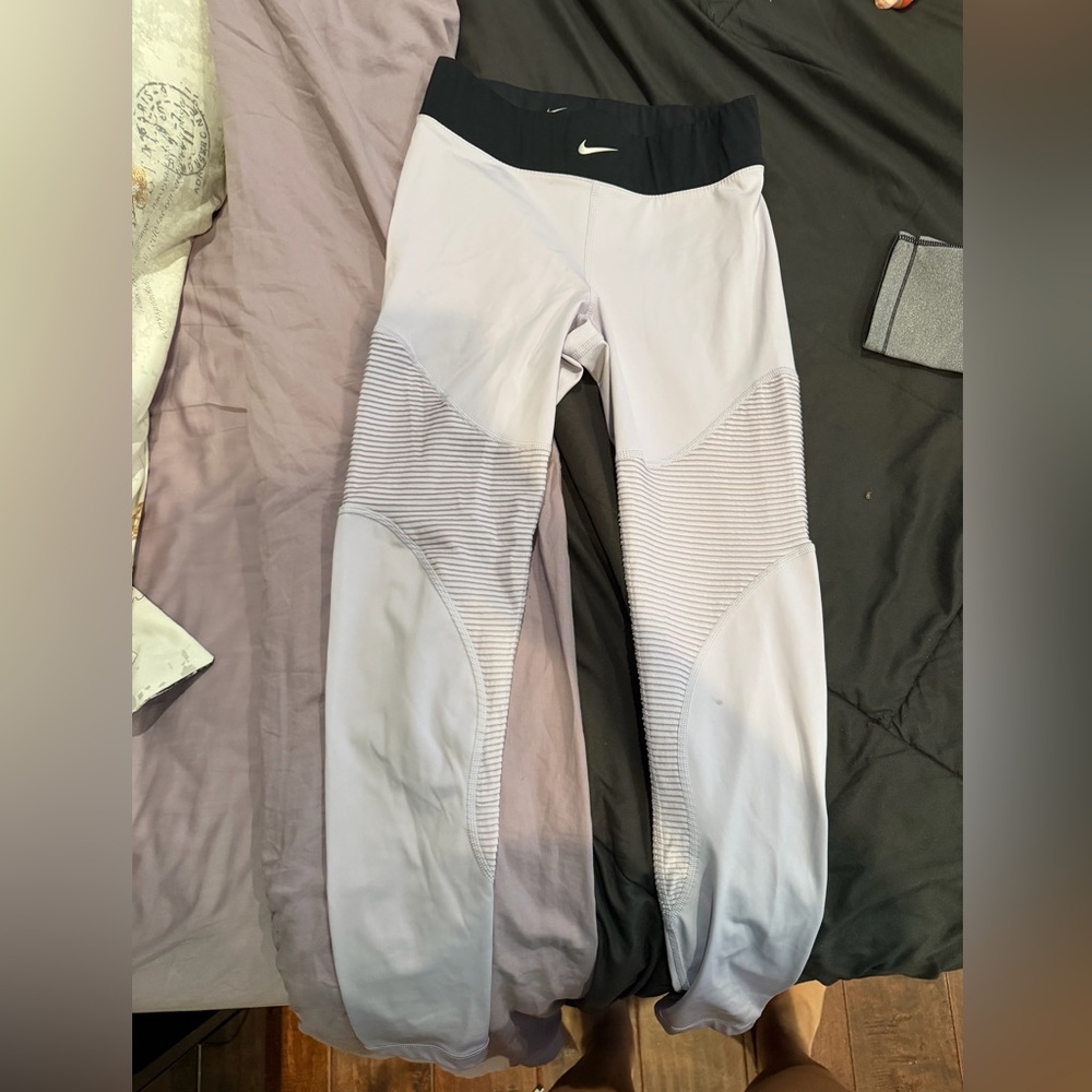 Nike Light Lilac and Black Athletic Leggings